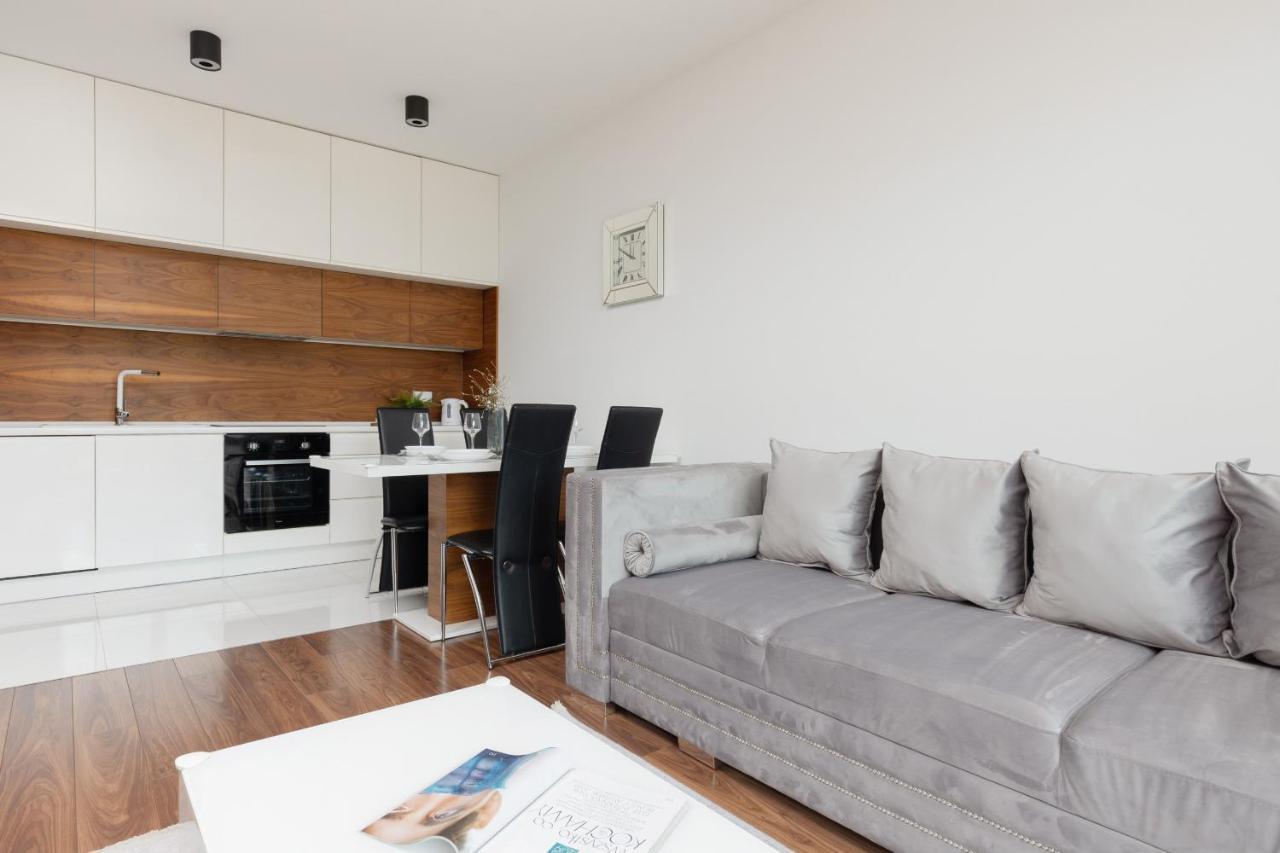 Glamorous Wilanow Apartment By Renters Warsaw Exterior photo