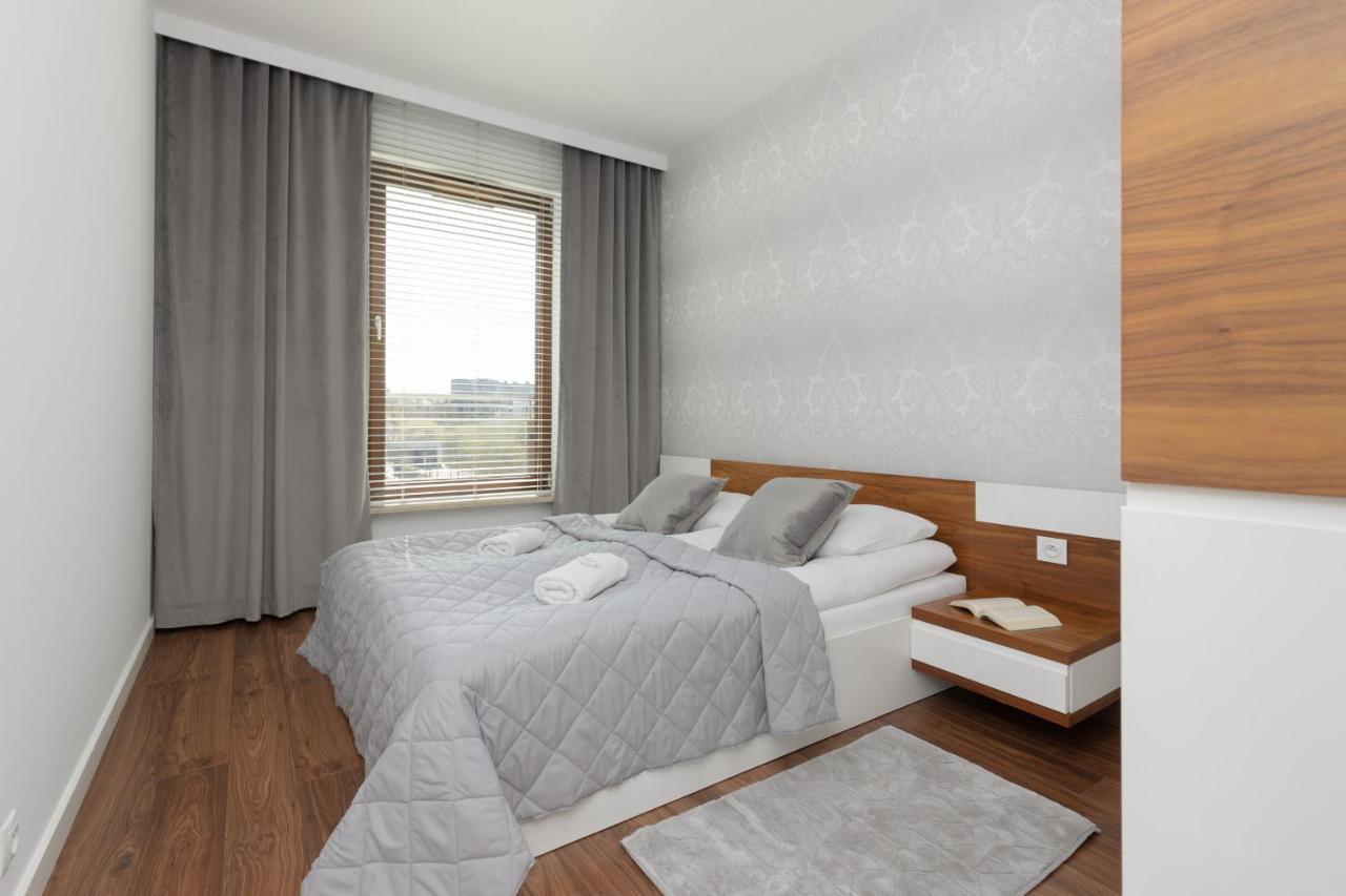 Glamorous Wilanow Apartment By Renters Warsaw Exterior photo