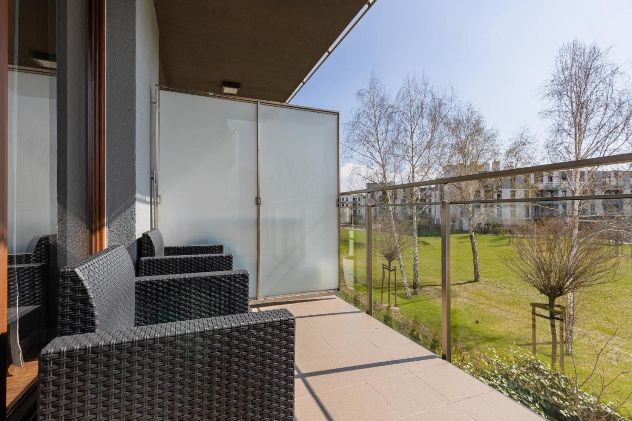 Glamorous Wilanow Apartment By Renters Warsaw Exterior photo