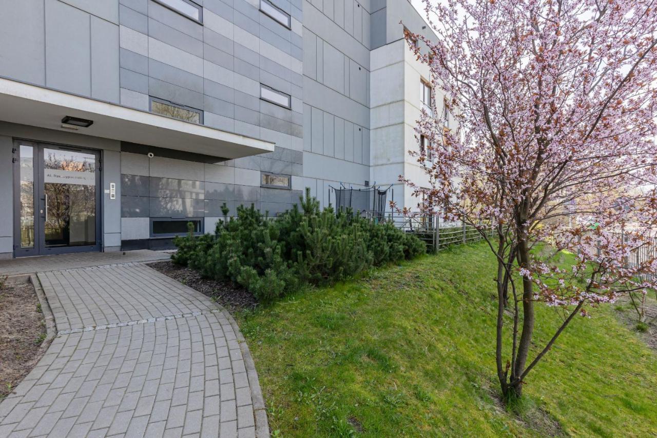 Glamorous Wilanow Apartment By Renters Warsaw Exterior photo